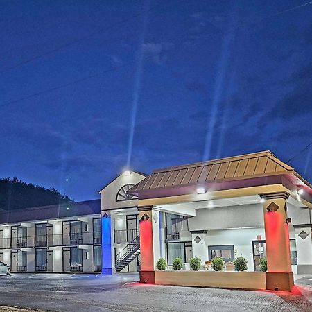 Отель Super 8 By Wyndham Marion Nc Экстерьер фото